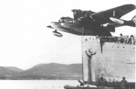 A raíz de un post en historia militar en el que sale esta barco, me pregunto lo siguiente ....
Para que 10