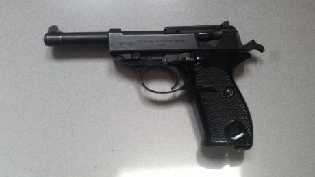 La P38 fue la primera pistola con recámara acerrojada que empleó un gatillo de doble acción. La anterior 00