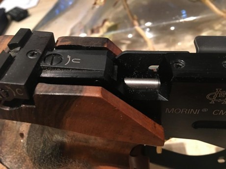 Hola vendo una morini cm162 ei de una sola pila la pistola funciona perfectamente y está impoluta la vendo 11
