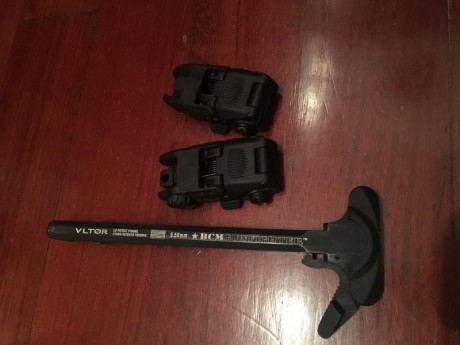 se vende lote indivisible. 80e puesto en casa.

 IMG-0936.JPG  00