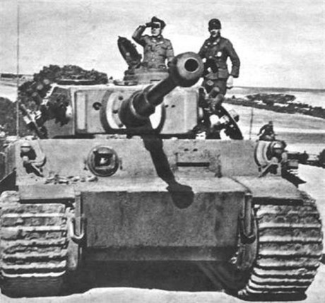 en reto 2ª GM, he empezado a hablar de las versiones de este emblematico carro aleman...darme unos dias 00
