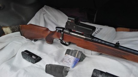 Vendo rifle de cerrojo Steyr Manlicher en cal. 270. Esta en perfecto estado. Tiene gatillo pelo, va con 10