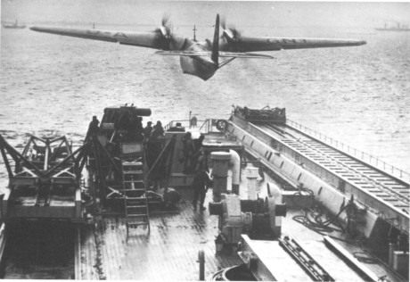 A raíz de un post en historia militar en el que sale esta barco, me pregunto lo siguiente ....
Para que 30
