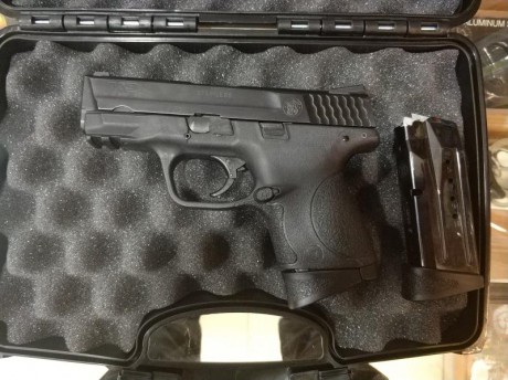 Pongo a la venta mi Smith and Wesson MP9 compact, en muy buen estado, la entrego con dos cargadores de 01