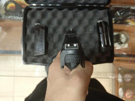 Pongo a la venta mi Smith and Wesson MP9 compact, en muy buen estado, la entrego con dos cargadores de 00