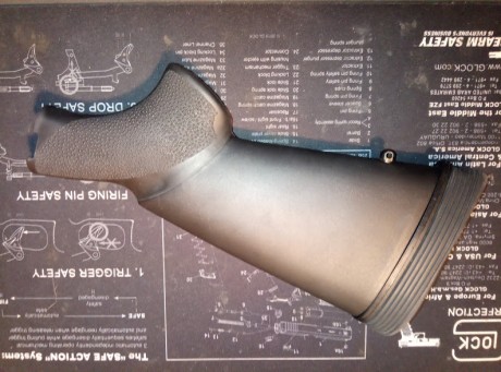 Vendo los siguientes artículos para Mossberg 500/590:


Solo queda el guardamanos FAB.

4.- Guardamanos 01