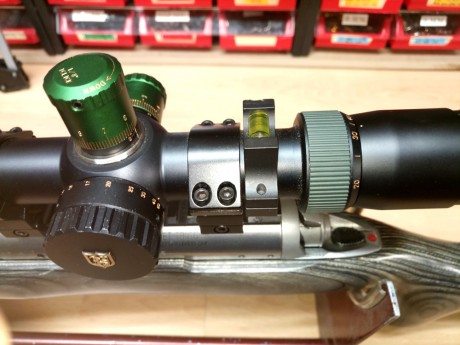 En venta un visor  Nikko Stirling Diamond 10-50x60 MD
Estado nuevo en perfecto estado, solo usado uans 171