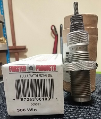 Buenos días,

Vendo por no usar el die de recalibrado completo Forster Full Lenght Sizing Die en el calibre 01