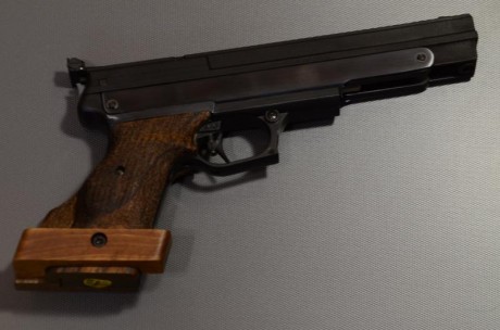 Vendo una pistola Gamo Compact con factura original y tarjeta de armas. Precio, 150€ más gastos de envío, 00