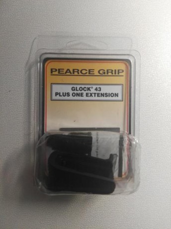 Vendo estos accesorios para Glock 42 y 43 todavía en blisters...

-- Para Glock 43 Extensión de cargador 02