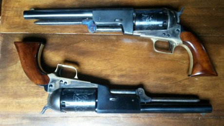 Vendo dos revólveres Colt Walker de Uberti, estado nuevos, solamente probados y desmontados para limpieza. 30