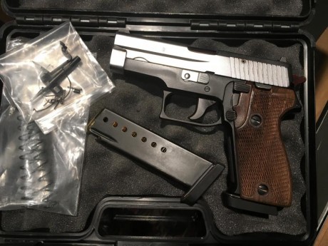 Vendo esta excelente pistola con dos cargadores y varios repuestos(aguja percutor , muelles , etc)es bitono 00