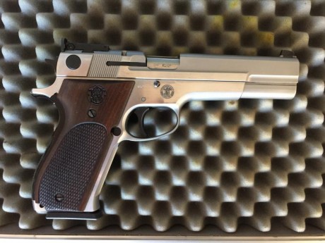 Vendo Smiht Wesson 952-2, 9mm Pb, por dejar modalidad Precisión, el arma está en Barcelona, Apenas he 51