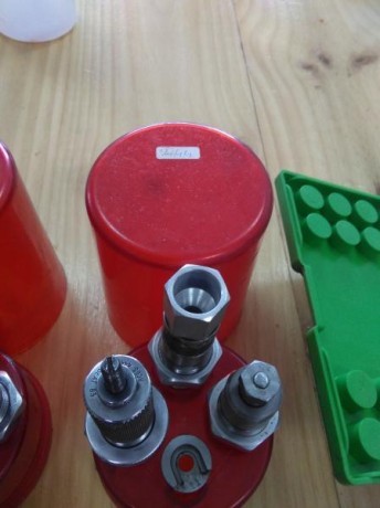 calibres: todos con su shell holder
quedan

444 marlin      LEE                  30€

45/70 governement 11