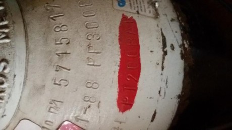Hola a todos 
Espero que me podáis  ayudar  o al menos darme la mejor información que se pueda
La botella 01