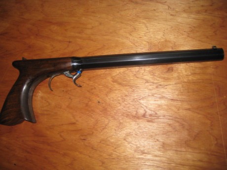 Pues eso, pistola de Arsa, calibre 45, puesta a tiro, 

Tl-WhatsApp 661280342

Un saludo 01