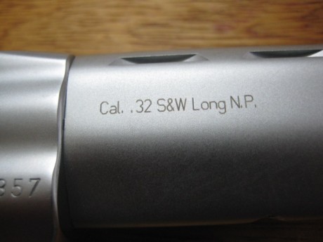 Vendo este bonito revólver del 32, en estado seminuevo, con maletín original.

Interesados, TL-WhatsApp 01