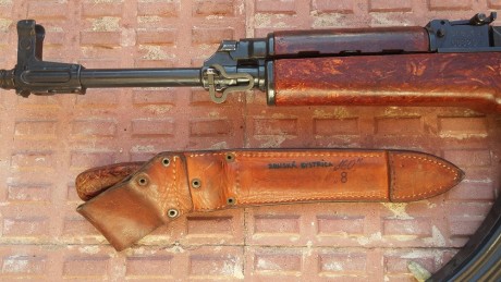 Buenas.
Vendo bayoneta original para el rifle de asalto SAMOPAL SA VZ-58 del Ejército de la antigua República 01