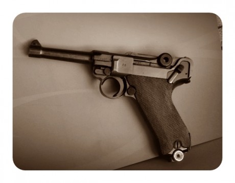 Se vende Pistola Mauser (Luger)P08, calibre 9mP en perfectisimo estado, muy a mi pesar tengo que vender 02