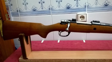 Se vende rifle Santa Barbara C75 calibre 308win,  se encuentra en muy buen estado general de maderas y 12