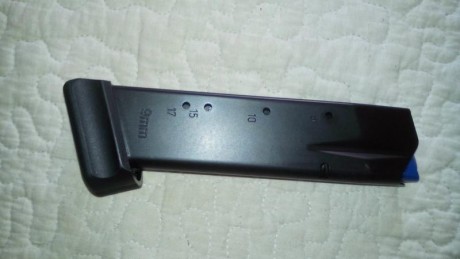 Hola vendo 3 cargadores plus 2 de 19 tiros valen para cz 75  sp1   sp2  tanfoglio frame large 30 euros 02