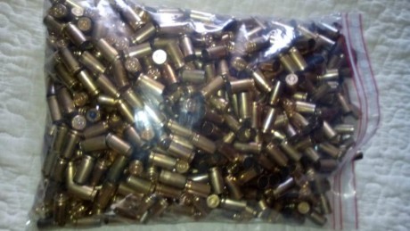 Hola vendo 600 vainas 38 sp un solo tiro 40 euros y vendo 800 vainas 9mm unas con 1 disparo y otras con 01