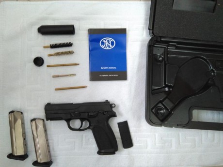 350 euros.
 IMG_20180410_172423_266.jpg 
 IMG_20180410_172639_939.jpg 
Pistola "Fabrique Nationale 02