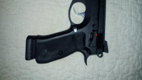 Hola vendo 3 cargadores plus 2 de 19 tiros valen para cz 75  sp1   sp2  tanfoglio frame large 30 euros 50