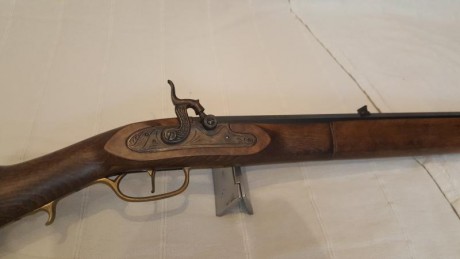 Hola buenas noches, vendo rifle de avancarga kentucky cal 45, fue un capricho en 2008 y no llegue a usarlo 00