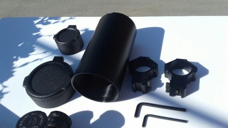 Hola compañeros, pues bien, como podéis ver vendo visor ZOS 10-40x60 con parasol, monturas Leapers y sus 02