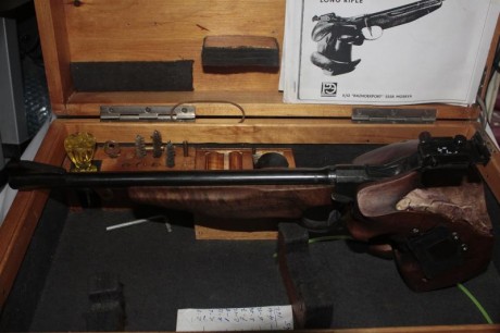 Vendo magnifica pistola libre de la marca TOZ, con la caja y todos los componentes originales.
Talla M
Perfecto 02