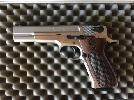 Vendo Smiht Wesson 952-2, 9mm Pb, por dejar modalidad Precisión, el arma está en Barcelona, Apenas he 01