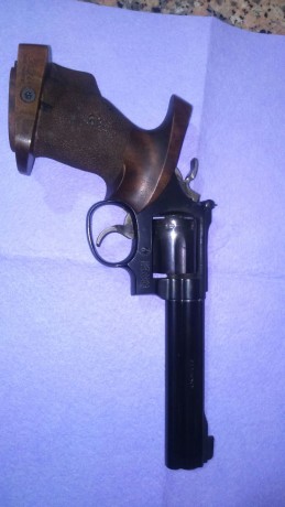 Hola, un compañero de club vende este magnífico revolver por no darle uso, que comentar de este revolver 01