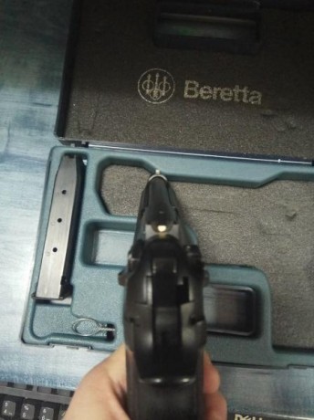 Hola. Vendo una magnífica pistola Beretta 92fs. Está NUEVA, se puede apreciar en las fotos, ha tirado 02