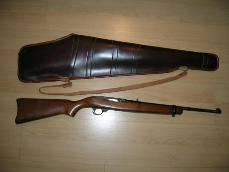 Vendo carabina marca ruger cal. 22LR modelo 10/22 CARBINE automática con funda y estuche de limpieza, 00