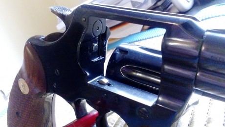 Buenos dias:
 Vendo este excelente revolver, del 357Mg. Su estado es perfecto,muy cuidado e impecable 00