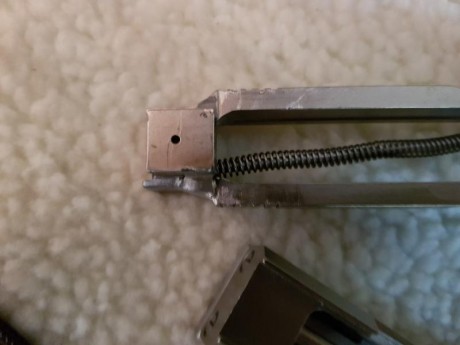 Vendo pistola Feinwerkbau, cacha prácticamente nueva, dos cargadores, y dos contrapesos intercambiables, 12