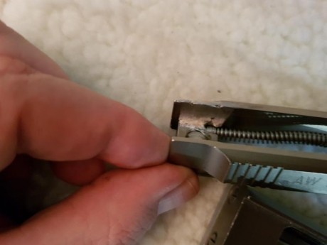 Vendo pistola Feinwerkbau, cacha prácticamente nueva, dos cargadores, y dos contrapesos intercambiables, 11