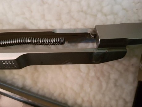 Vendo pistola Feinwerkbau, cacha prácticamente nueva, dos cargadores, y dos contrapesos intercambiables, 22