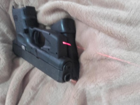 Saludos compañeros,

Pongo a la venta (o cambio) muy a mi pesar, esta preciosa Glock 26. Ya que he adquirido 00