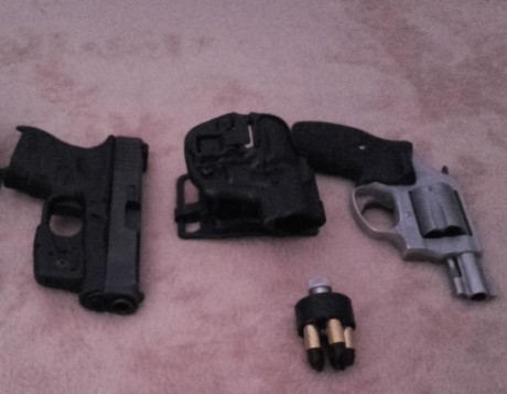 Saludos compañeros,

Pongo a la venta (o cambio) muy a mi pesar, esta preciosa Glock 26. Ya que he adquirido 30