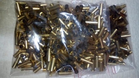 Hola vendo 600 vainas del 38 de un tiro regalo 100 mas 40 euros y vendo 800 vainas del 9 con uno y  dos 01