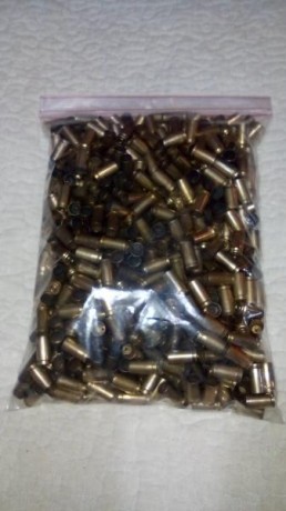 Hola vendo 600 vainas del 38 de un tiro regalo 100 mas 40 euros y vendo 800 vainas del 9 con uno y  dos 00