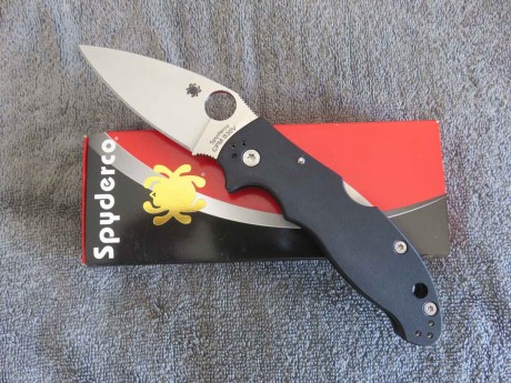 VENDIDA, a estrenar,nueva navaja Spyderco MANIX 2 Mid Backlock C101 MBGP2.
Precio 100 euros mas 11 portes. 01