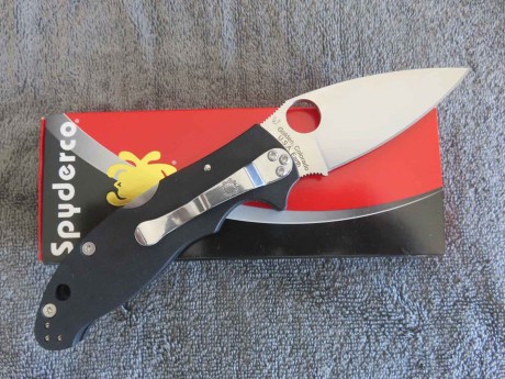 VENDIDA, a estrenar,nueva navaja Spyderco MANIX 2 Mid Backlock C101 MBGP2.
Precio 100 euros mas 11 portes. 00