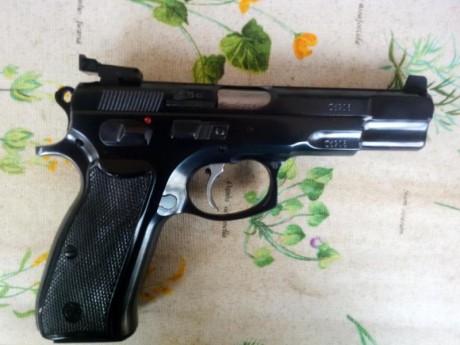 Vendo CZ 85 con elementos de puntería de competición y disparador afinado y con trigger stop. En excelente 02