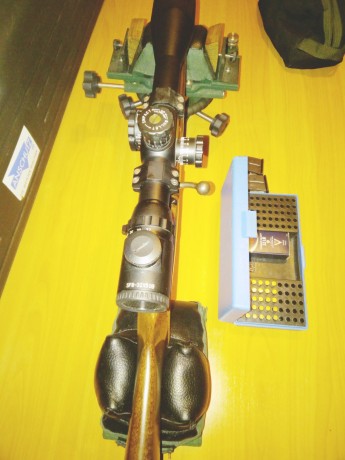 Un amigo me encarga que ponga a la venta este equipo de BR-50 categoria sporter. 

Carabina Anschütz calibre 00