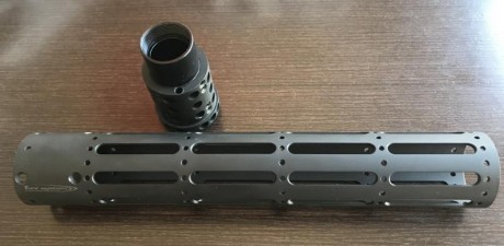 Hola, se vende guardamanos Toni System en color negro en 12 “ muy ligero, poco uso.
Precio 85 euros envío 01