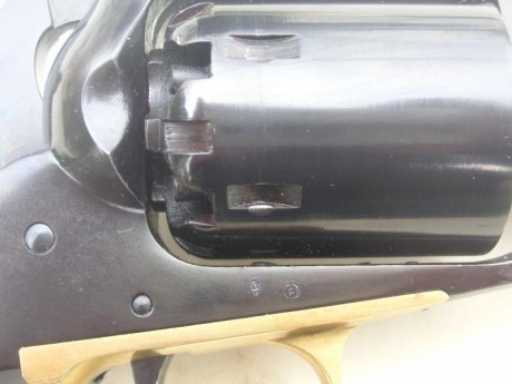  SANY0160.JPG Hola. Vendo revolver Santa Barbara modelo Remington del calibre 44.
Esta en un muy buen 00