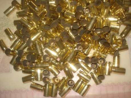 Muy buenas,

Vendidas 668 vainas del .45 ACP en un lote compuesto por:

428 Vainas Remington.
140 Vainas 02